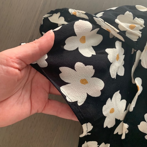 Christy Dawn Daisy Dress in English Daisy Small EUC Black Button Ruffle - Picture 11 of 13